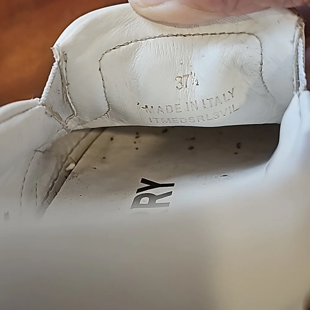 Burberry Women's White Leather Slip On Sz 37 1/2 or Size 7 - Picture 9 of 13